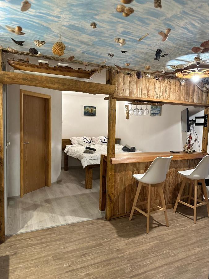 Vistamare Apartment