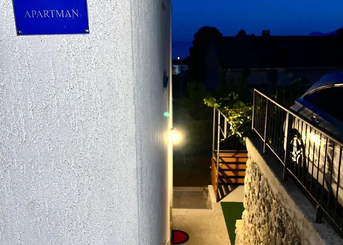 Vistamare Apartment